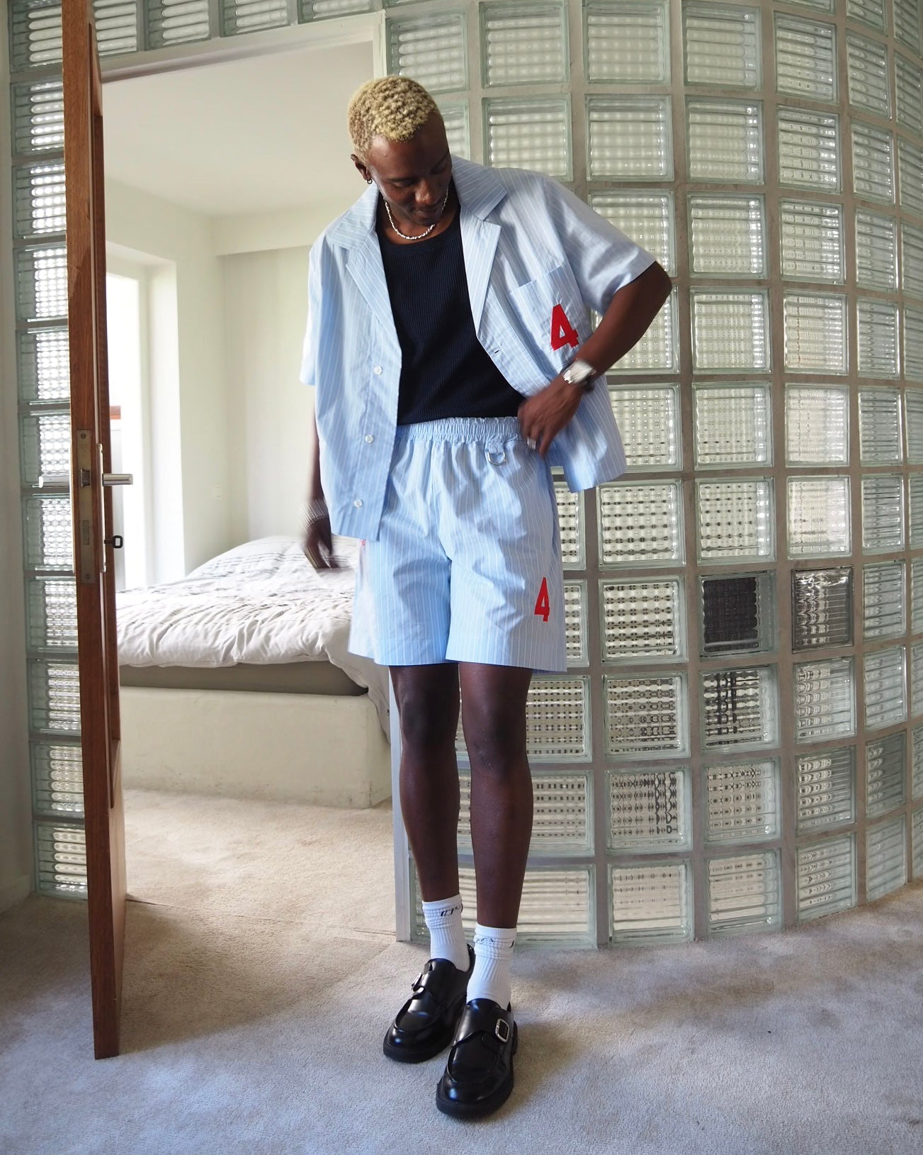 Short Rho mit Streifenmuster